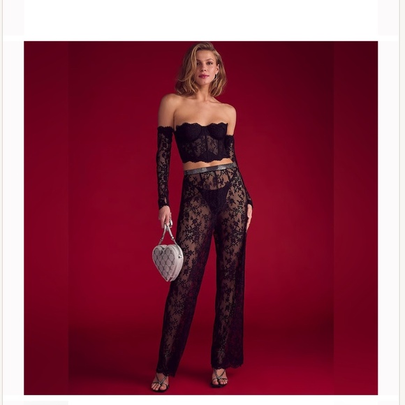 NWT! VICTORIA'S SECRET *Heart* Rhinestone Crossbody Bag - Picture 2 of 5